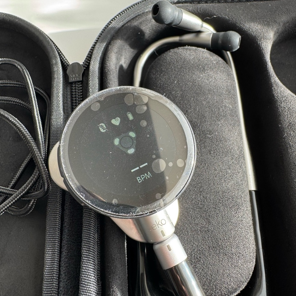 Eko Digital Stethoscope with Accessories - Picture 5 of 6
